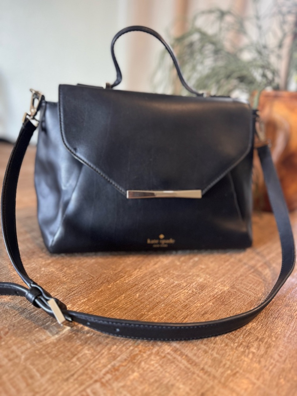 Kate Spade Black Leather Envelope Crossbody Bag with‎ Gold Bar